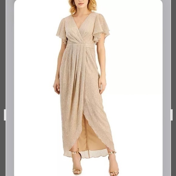 Betsy & Adam Dresses & Skirts - BETSY & ADAM Shimmer V-Neck Flutter Sleeve Gown in Gold/Silver